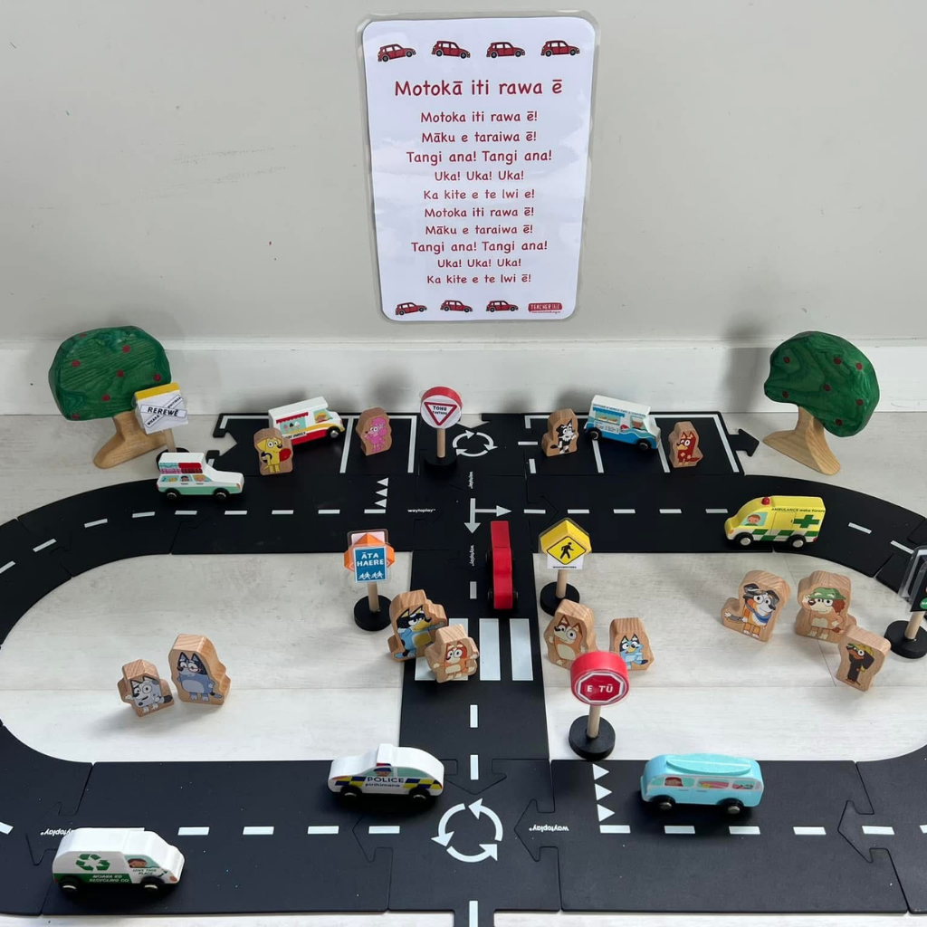 Road Safety Signs - Te Reo Māori and English - DIY - Download